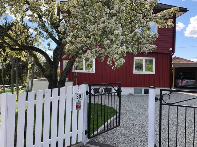 Unique classic Oslo family home gallery image 2