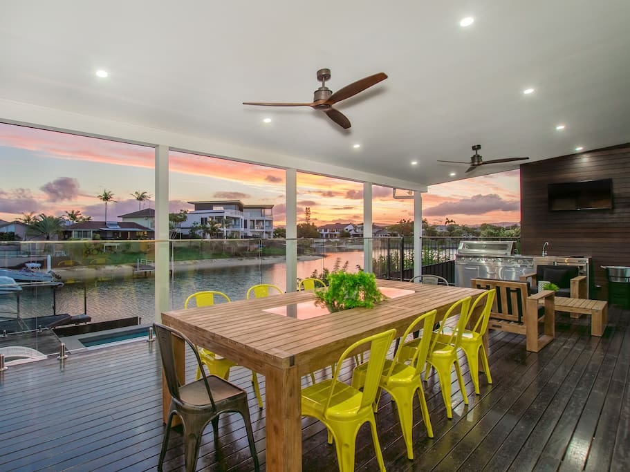 Spacious alfresco dining area
