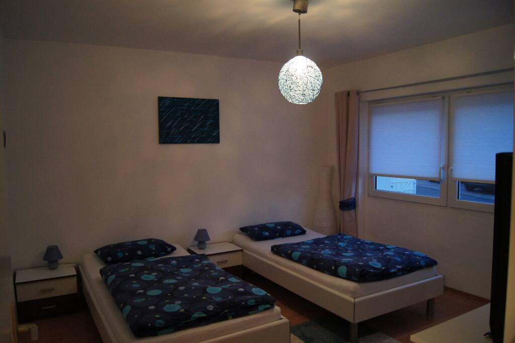 Schlafzimmer 1
Sleeping room 1
