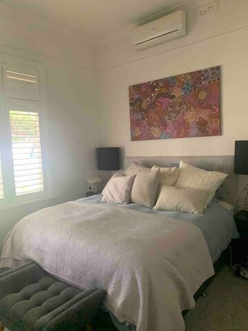 Family home, walk to beach, shops, train and cafes gallery image 5