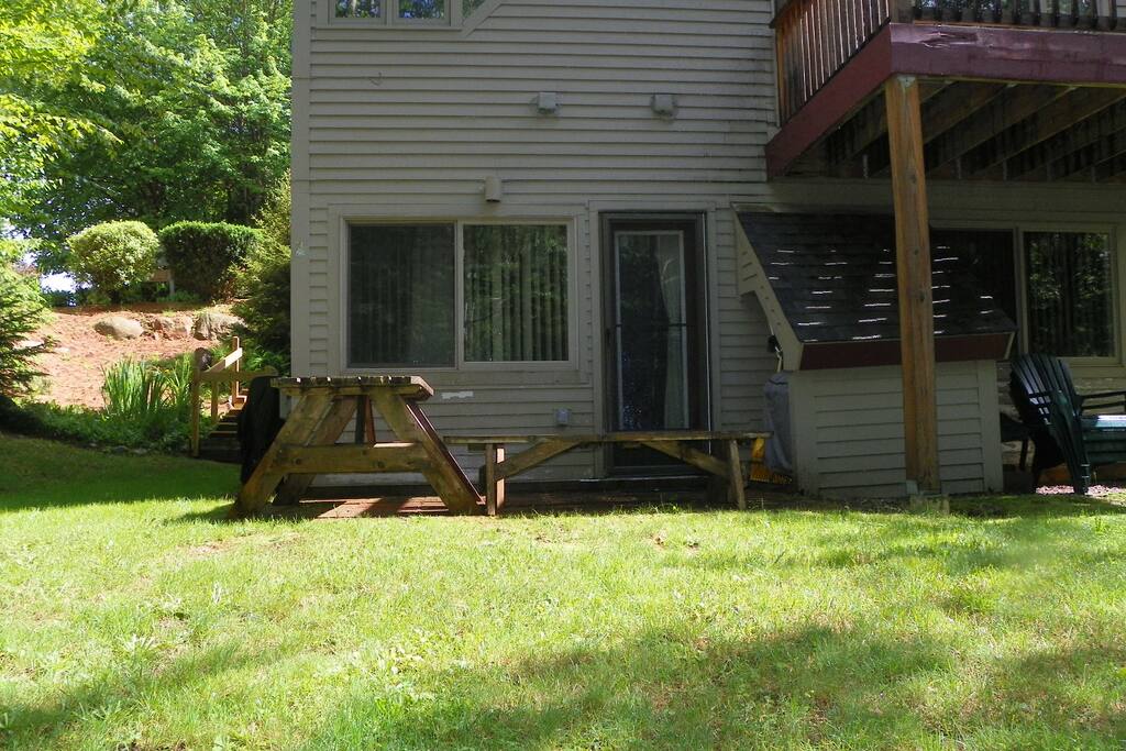 MB1V Picnic out your door Vacation Rental Waterville Valley