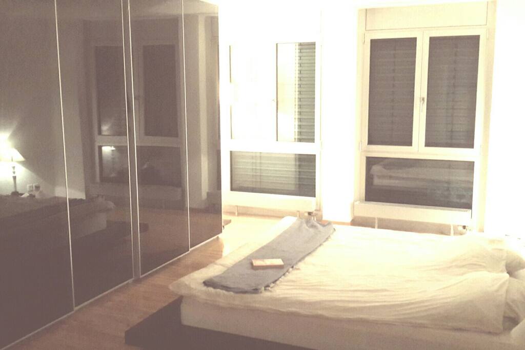 Bedroom with king size bed