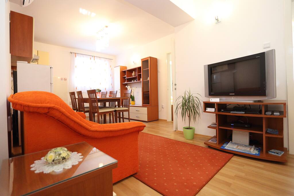 Living & dining room together