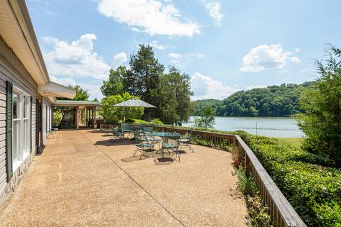 Hiwassee Hideaway: Private Riverfront & Golfing
