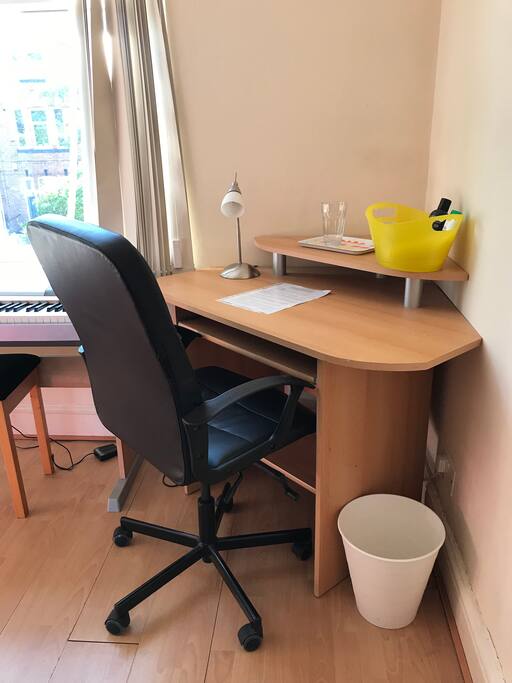 Desk June 2018.