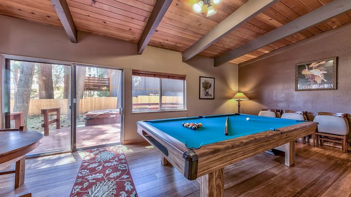 airbnb with indoor pool and jacuzzi