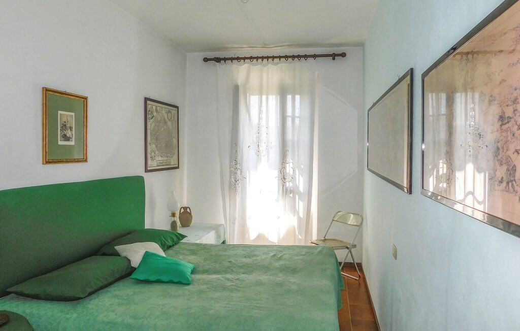 Dvojlôžková izba s manželskou poste