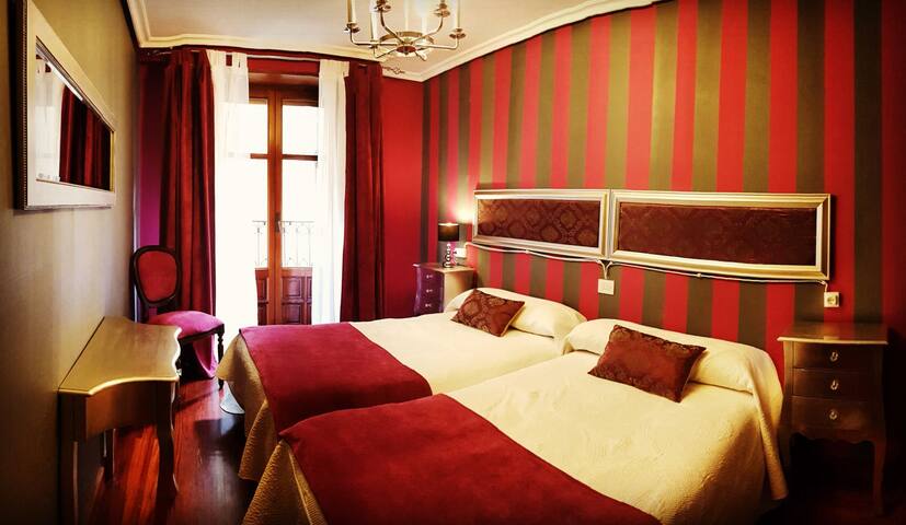 The House of Lorenzo, 140 m2, center of Laguardia.