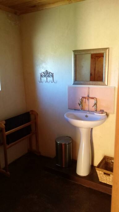 Room#4 En suite bathroom