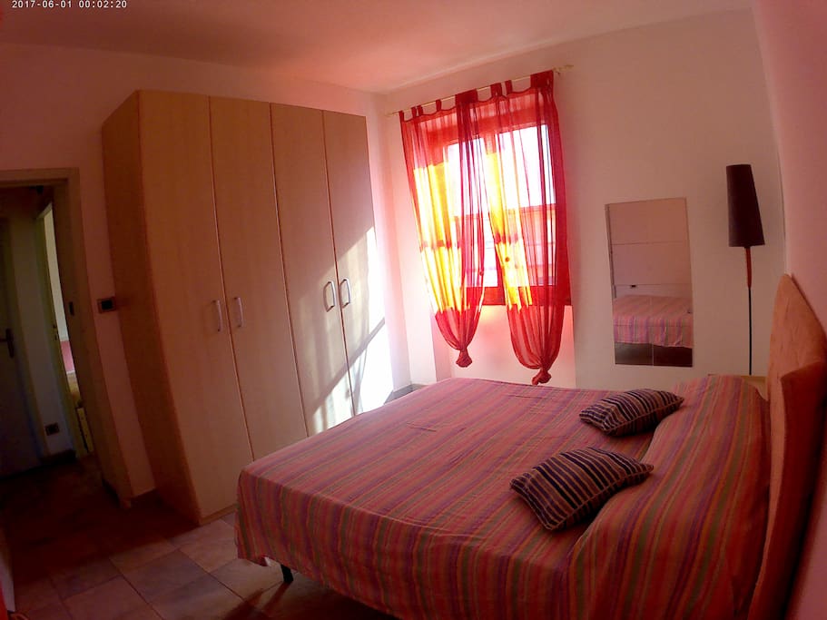 Main bedroom/camera da letto principale