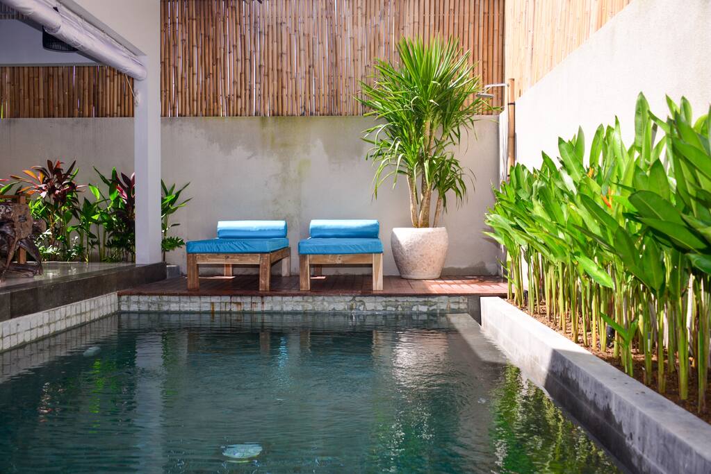 private pool 7x3