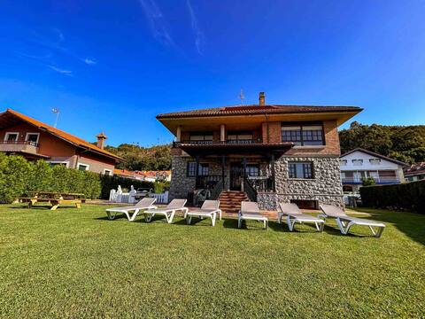 Spectacular house close to the beach in Argoños