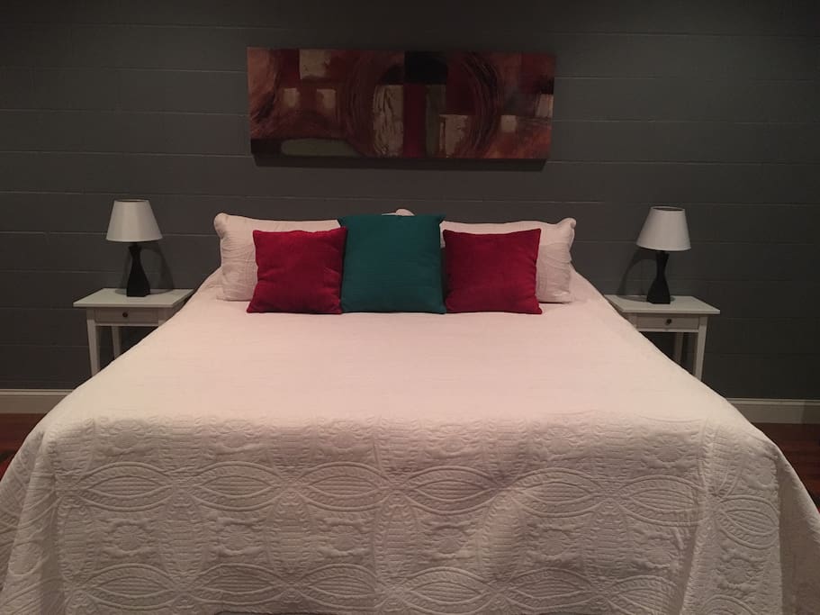 King size bed!