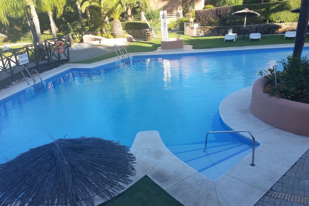 Las piscinas tienen acceso de lo mas comodo