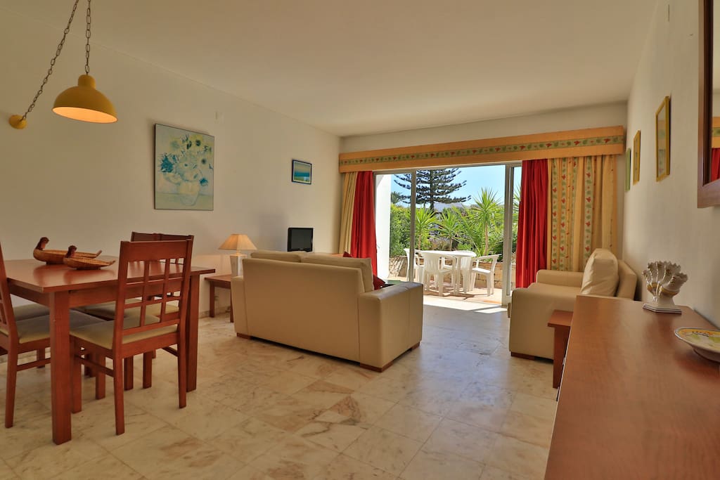 Lounge and dinning area