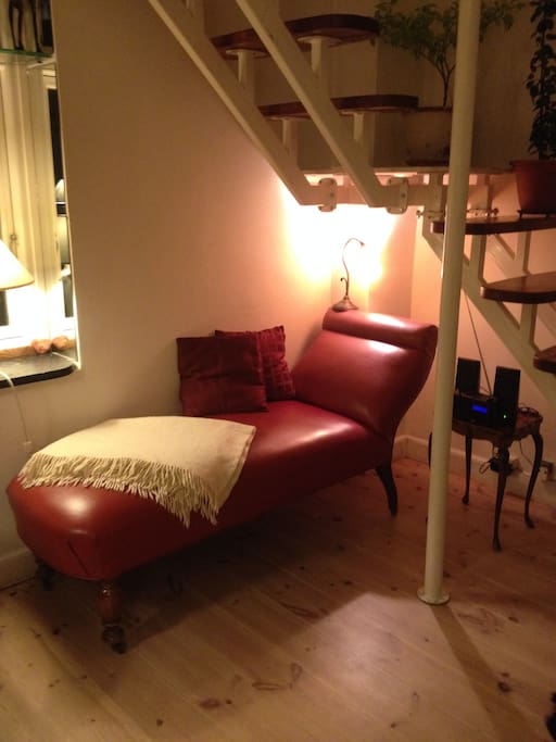 A place to relax in a dinning area