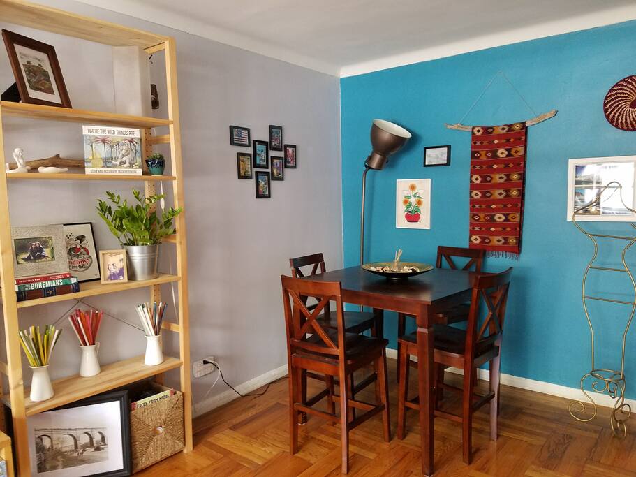 Living Room/Dining Area