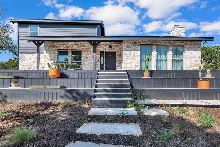 Boho Ranch Retreat on 2 acres with crib & nursery gallery image 5