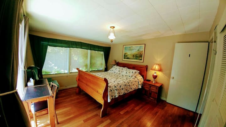 Bed and breakfast in Chilliwack · ★4.58 · 2 bedrooms · 2 beds · 1 shared bath