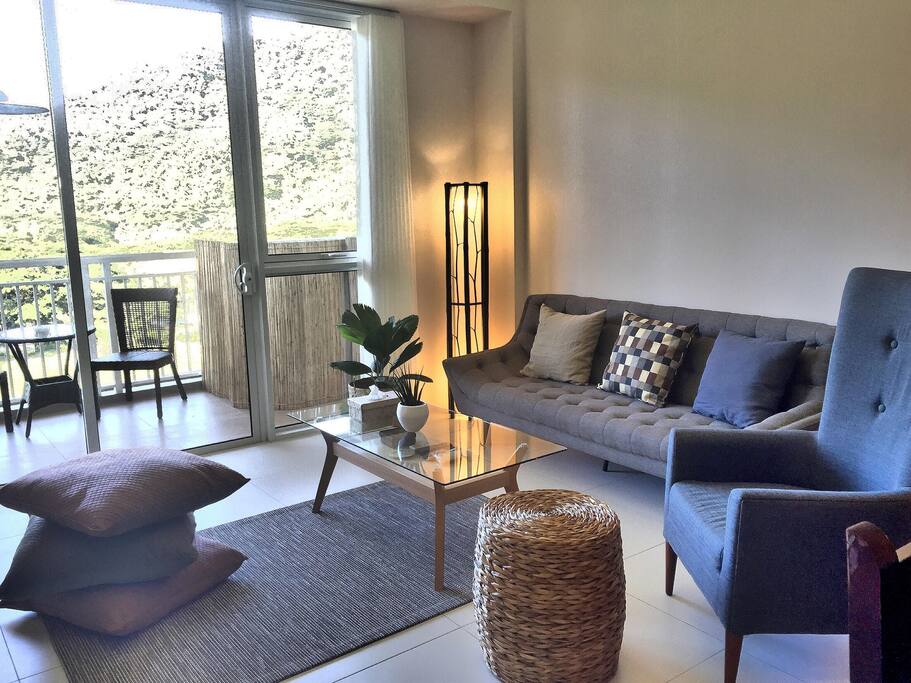 Receiving area with Balcony