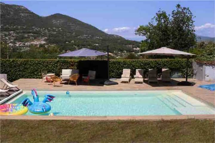 House with pool 20 min from nice and the sea