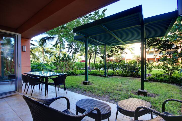 Honua Kai – K103 Ground Floor – steps to the pools gallery image 4