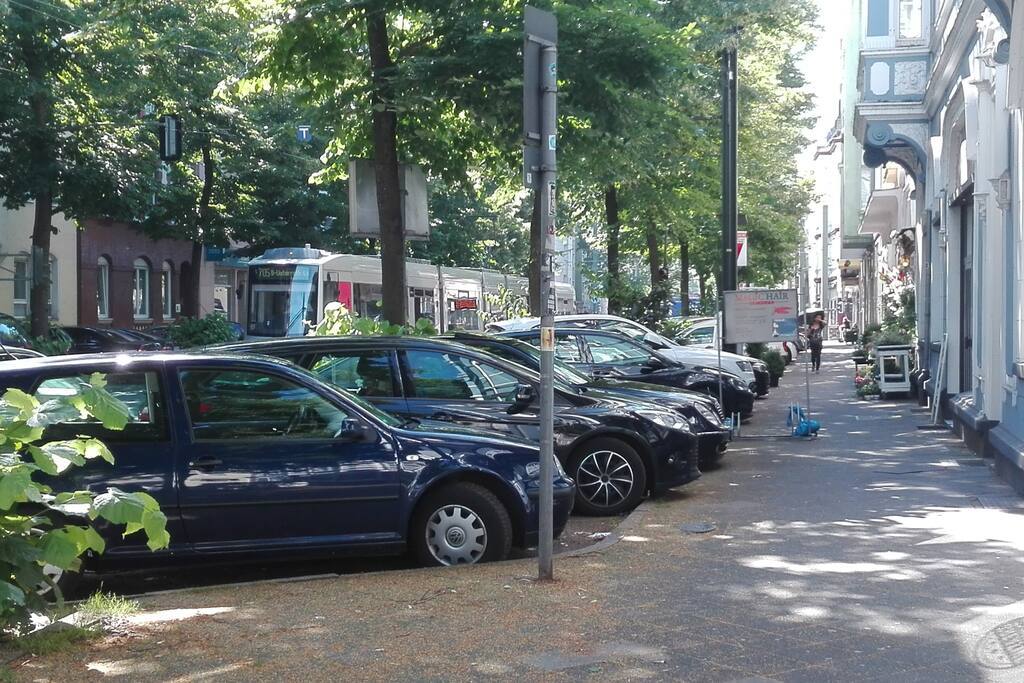Mit der Straßenbahn schnell vom Hauptbahnhof, und schnell zur Altstadt