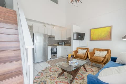 NEW Listing! Stylish 4 min walk to 7-Mile Beach #4