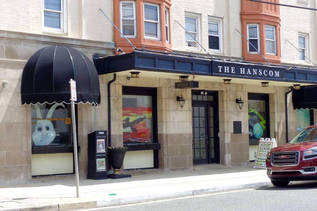Hanscom Building