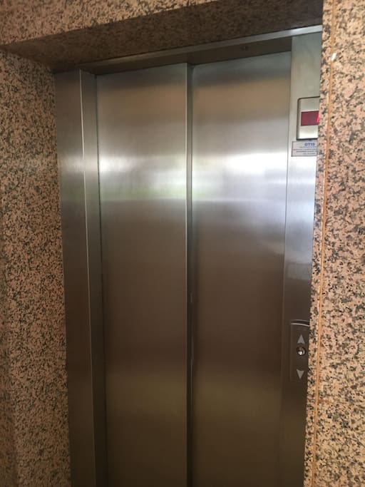 Entrance/Elevator