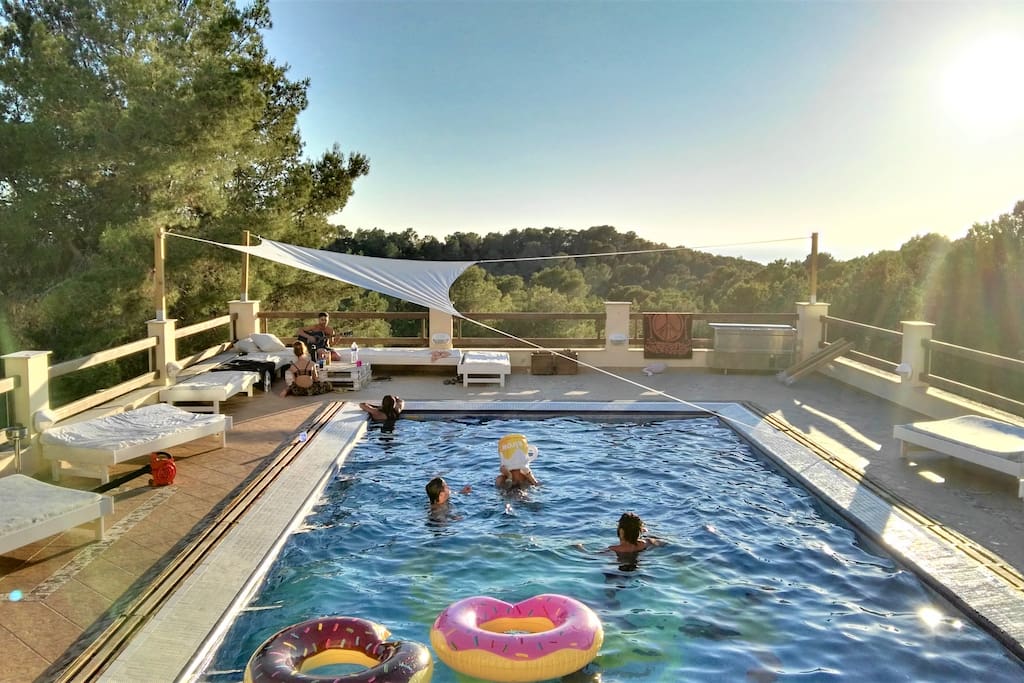 Amazing Pool