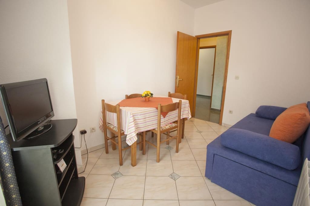 Dining room, Surface: 8 m²