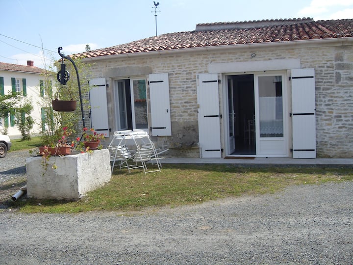 House 4 people near La Rochelle