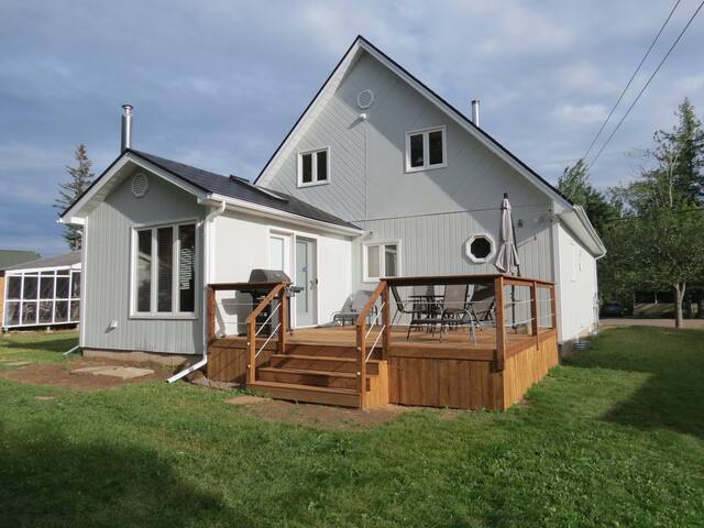 Get-A-Way Beach Chalet gallery image 2