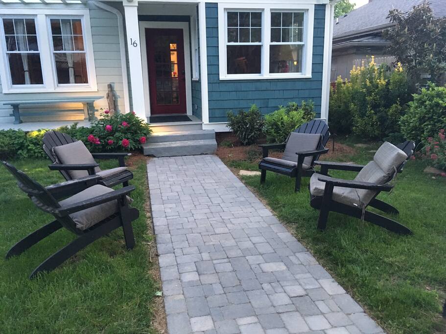Front Yard Seating.