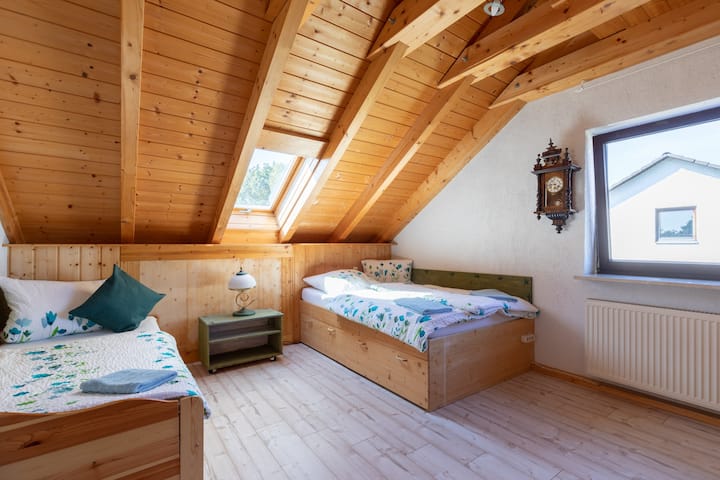 宽敞的第二间卧室