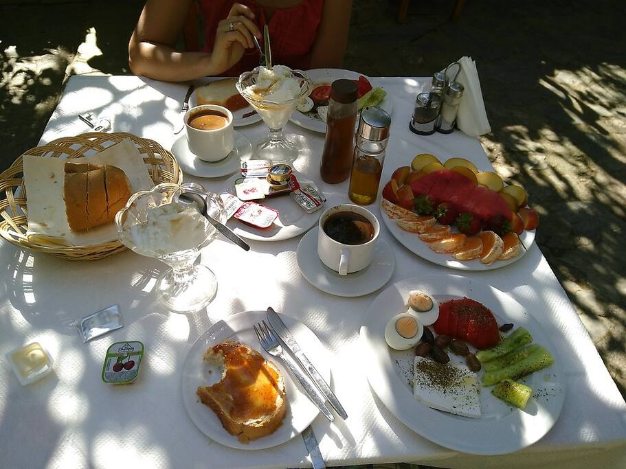 Greek Breakfast in the garden of Hotel Maria!