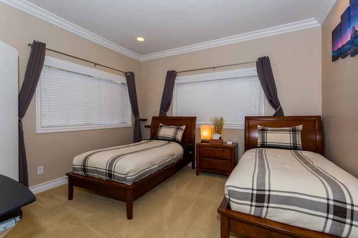 Slaapkamer (twee eenpersoonsbedden) - 1e slaapkamer