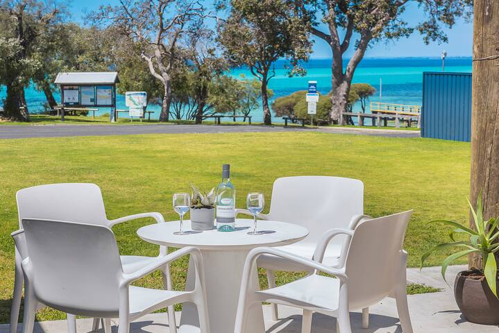 Apartment By the Bay