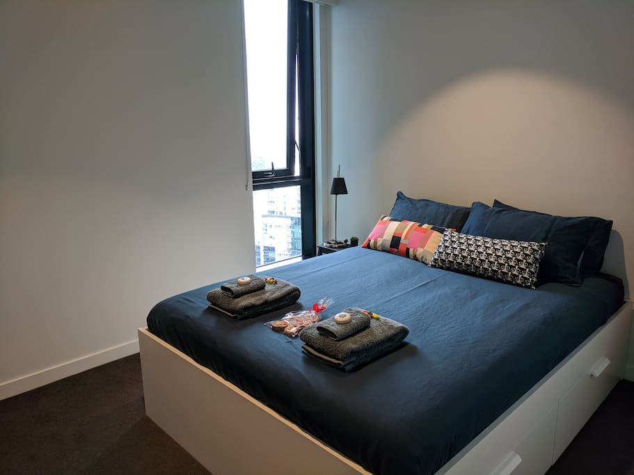 The bedroom (3/4)