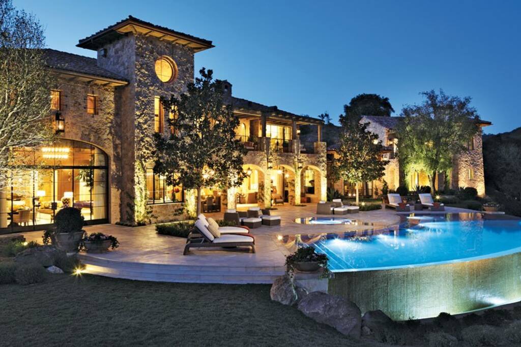 Backyard Entertainment Area