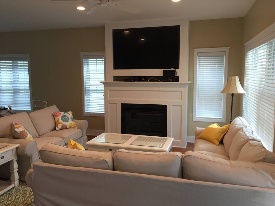 1st Floor Family Room