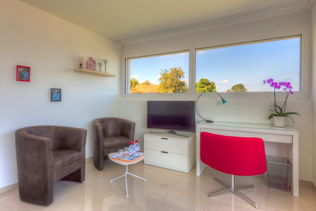 Sitting / office area