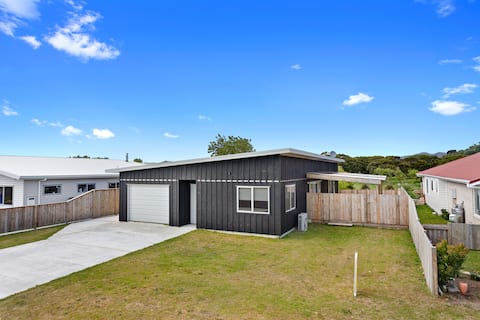 Waiotahe Executive-Whole House 10 guests-One price