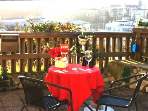 Panoramic terrace, Parking at the door