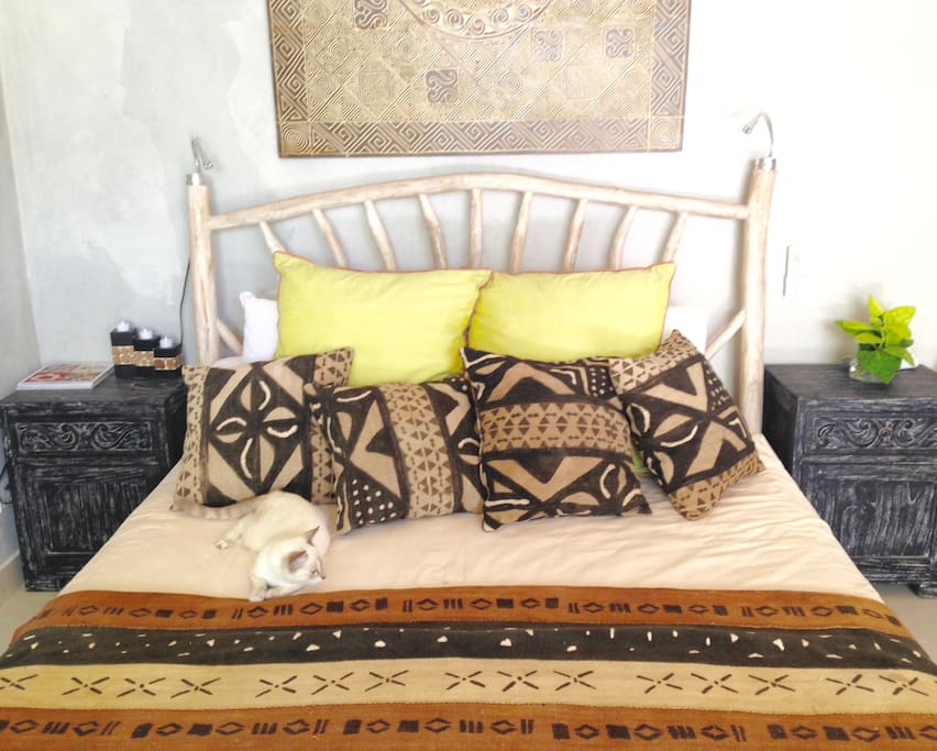 queen bed