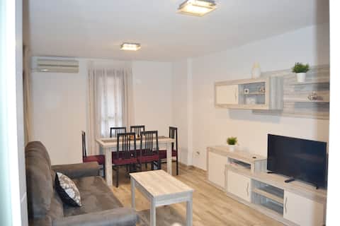 Anuncio de Airbnb popular: Family Apartment - Beachfront en Benidorm