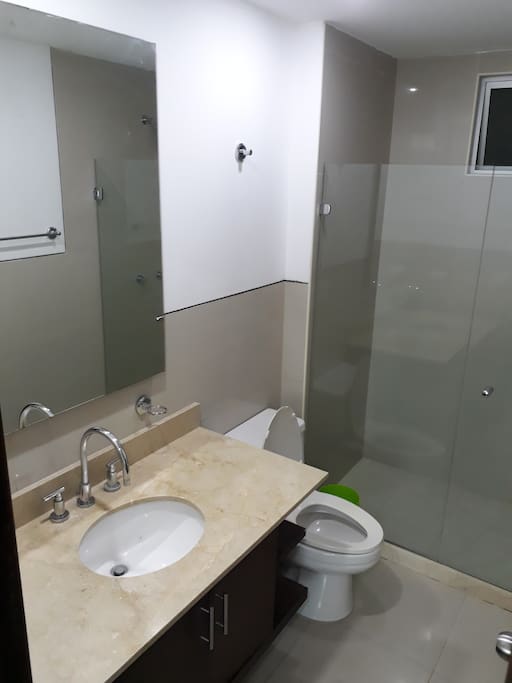 baño habitacion principal