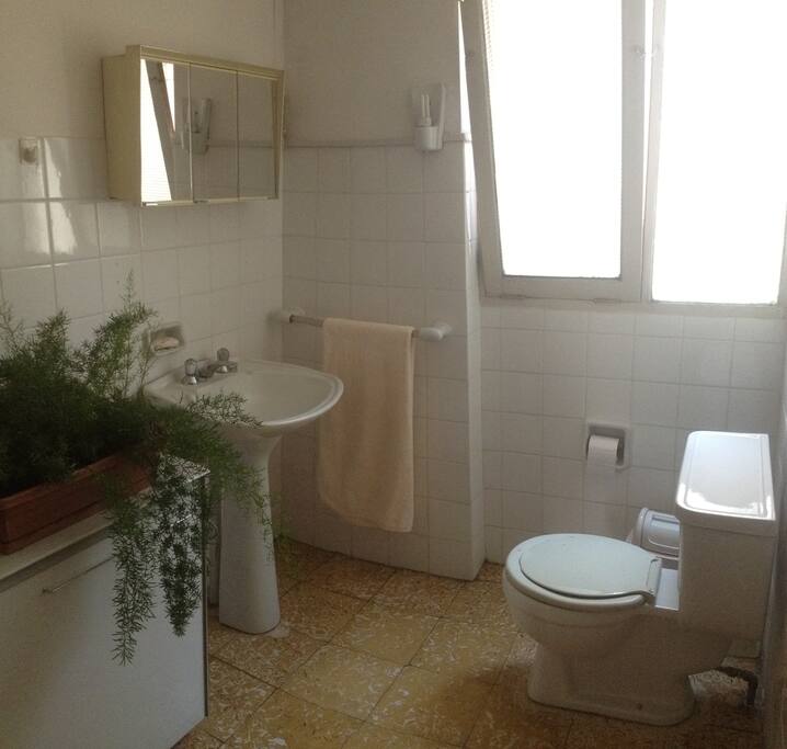 Water all day , hot shower, clean bathrooms