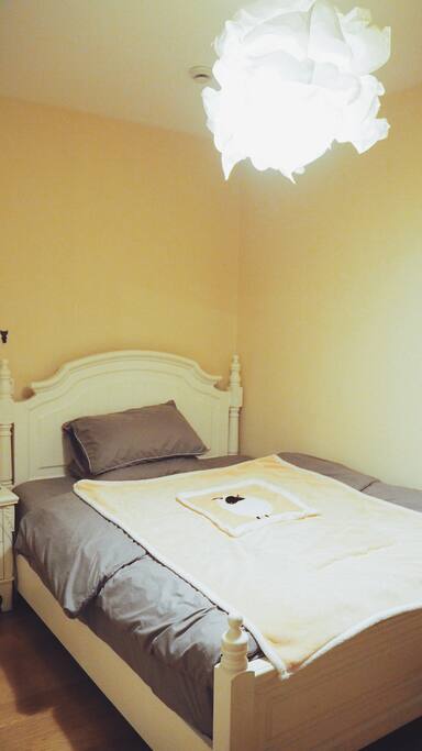 Bed size:1.5m*2m
1.5m的大床,适合1-2人睡
